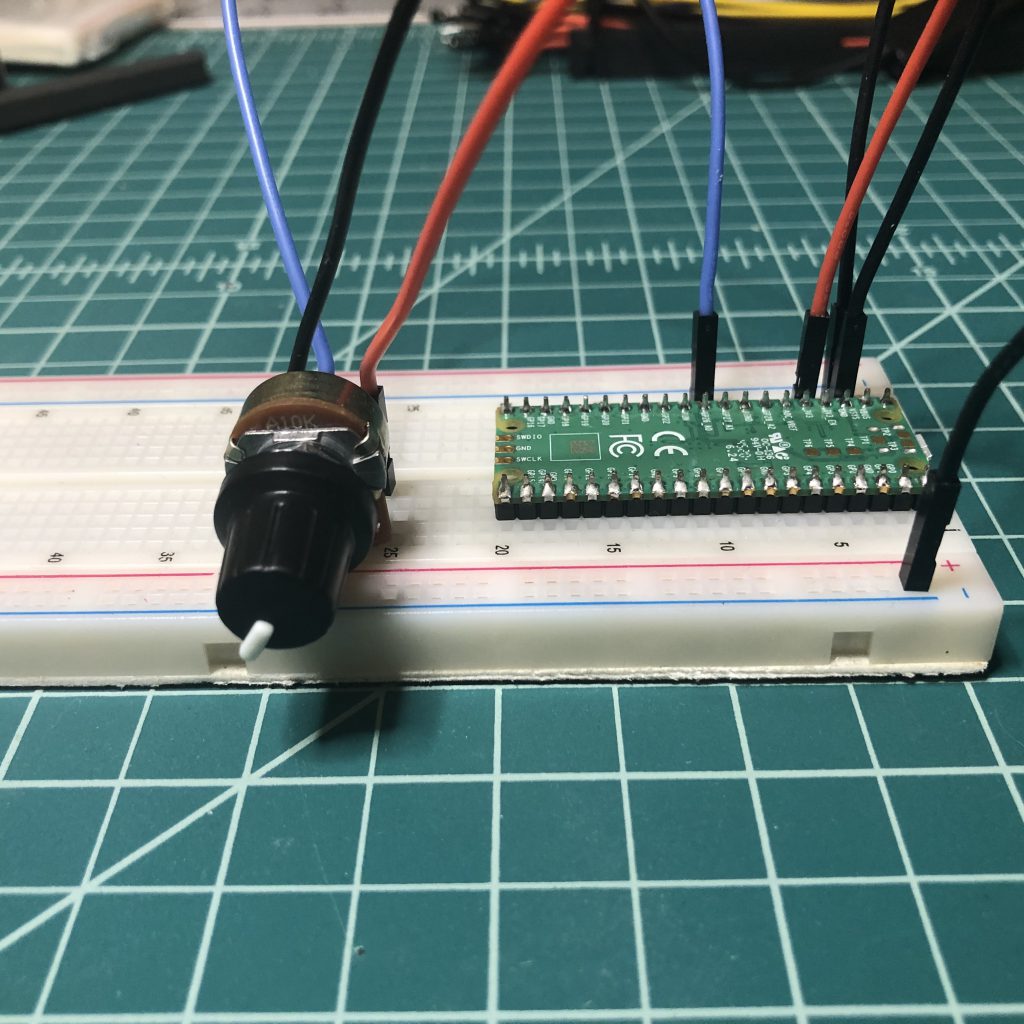 Raspberry Pi Pico 2040 with potentiometer